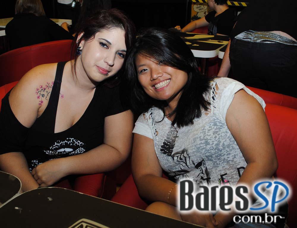 Festa College especial Férias em Acapulco com DJs convidados na balada Blitz Haus Festa College especial Férias em Acapulco com DJs convidados na balada Blitz Haus