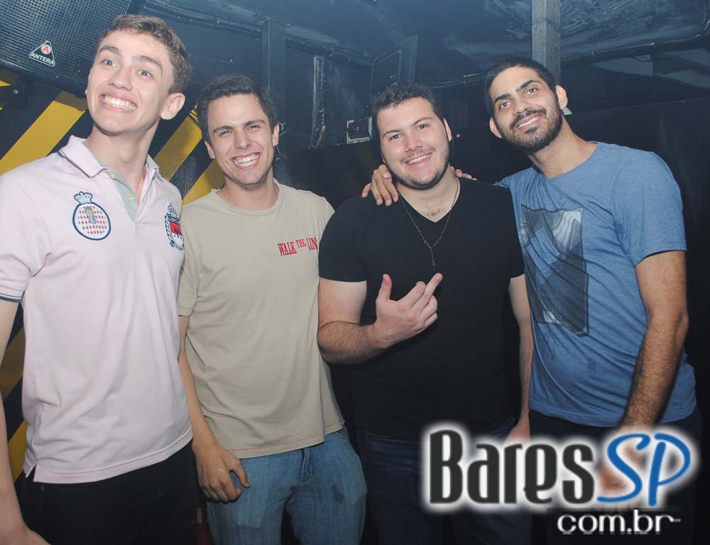 Festa College especial Férias em Acapulco com DJs convidados na balada Blitz Haus Festa College especial Férias em Acapulco com DJs convidados na balada Blitz Haus