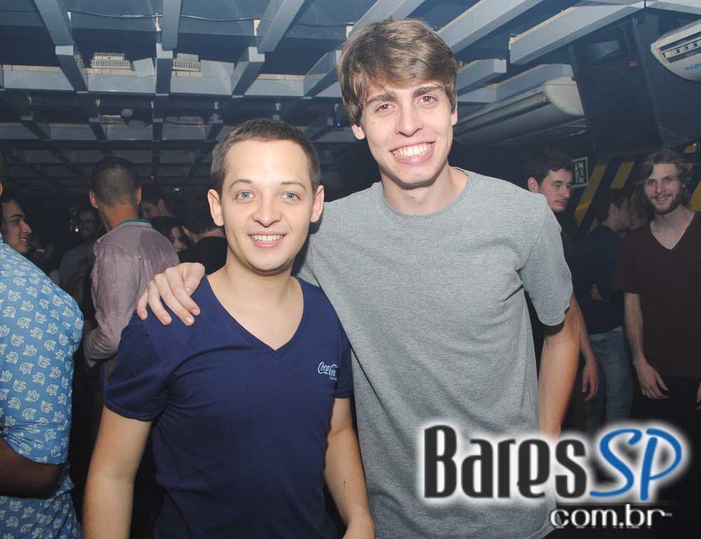 Festa College especial Férias em Acapulco com DJs convidados na balada Blitz Haus Festa College especial Férias em Acapulco com DJs convidados na balada Blitz Haus