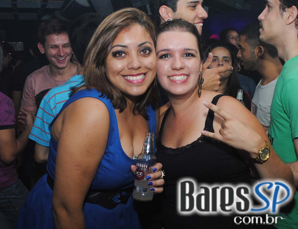 Festa College especial Férias em Acapulco com DJs convidados na balada Blitz Haus Festa College especial Férias em Acapulco com DJs convidados na balada Blitz Haus