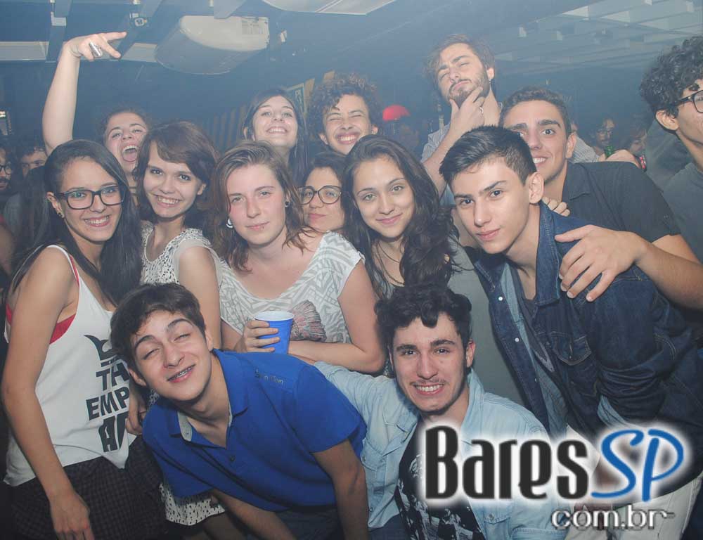 Festa College especial Férias em Acapulco com DJs convidados na balada Blitz Haus Festa College especial Férias em Acapulco com DJs convidados na balada Blitz Haus