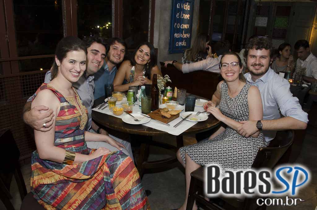 Quintana Bar ofereceu cardápio variado e ambiente descontraído Quintana Bar ofereceu cardápio variado e ambiente descontraído