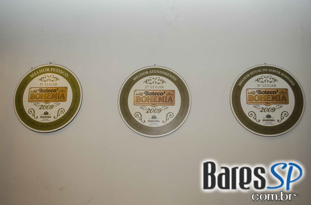 Ambiente descontraído e bons petiscos foram servidos no Botica do Quintana Ambiente descontraído e bons petiscos foram servidos no Botica do Quintana