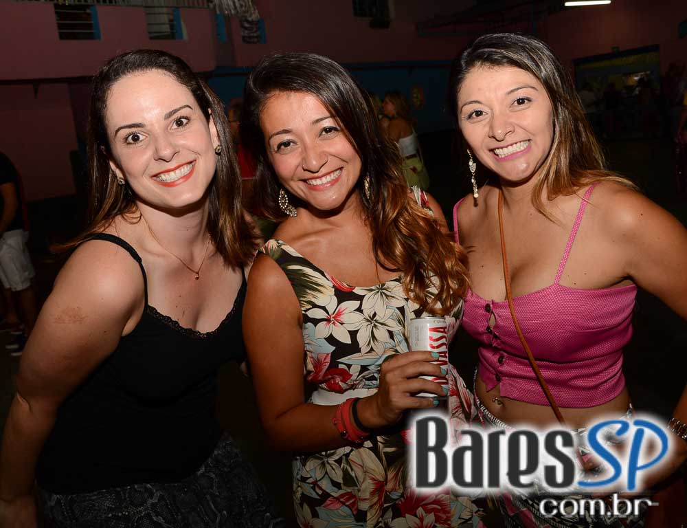 Ensaios da Escola de Samba Rosas de Ouro para o Carnaval de São Paulo 2015 Ensaios da Escola de Samba Rosas de Ouro para o Carnaval de São Paulo 2015