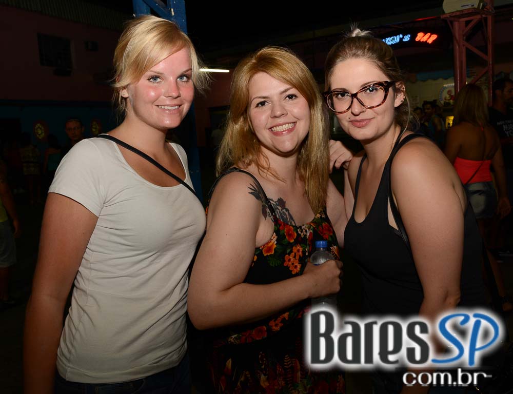 Ensaios da Escola de Samba Rosas de Ouro para o Carnaval de São Paulo 2015 Ensaios da Escola de Samba Rosas de Ouro para o Carnaval de São Paulo 2015