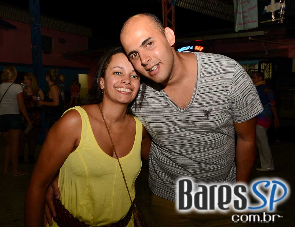 Ensaios da Escola de Samba Rosas de Ouro para o Carnaval de São Paulo 2015 Ensaios da Escola de Samba Rosas de Ouro para o Carnaval de São Paulo 2015