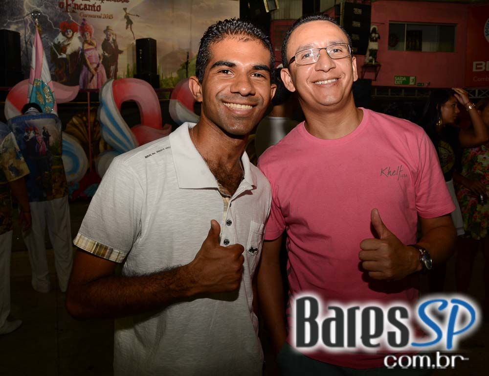 Ensaios da Escola de Samba Rosas de Ouro para o Carnaval de São Paulo 2015 Ensaios da Escola de Samba Rosas de Ouro para o Carnaval de São Paulo 2015