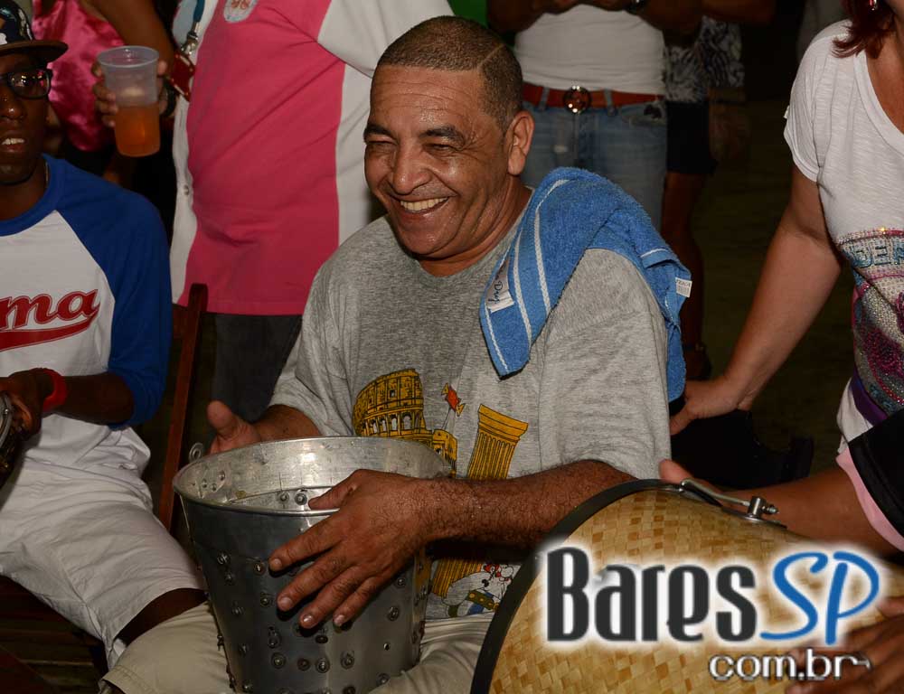 Ensaios da Escola de Samba Rosas de Ouro para o Carnaval de São Paulo 2015 Ensaios da Escola de Samba Rosas de Ouro para o Carnaval de São Paulo 2015