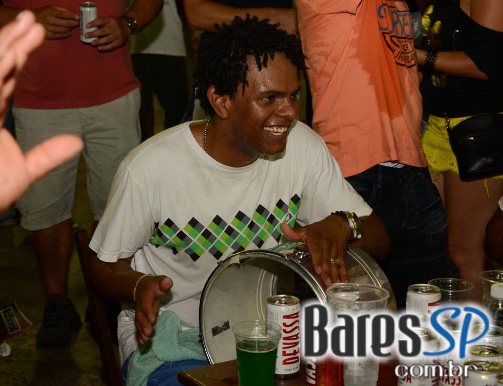 Ensaios da Escola de Samba Rosas de Ouro para o Carnaval de São Paulo 2015 Ensaios da Escola de Samba Rosas de Ouro para o Carnaval de São Paulo 2015