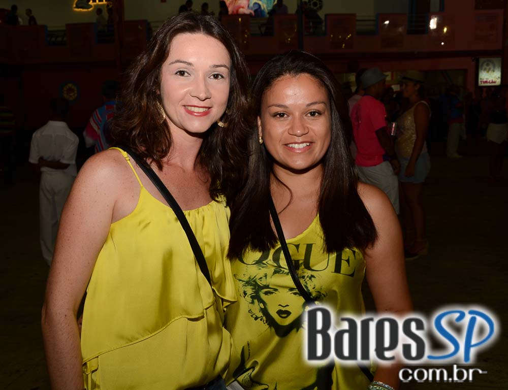 Ensaios da Escola de Samba Rosas de Ouro para o Carnaval de São Paulo 2015 Ensaios da Escola de Samba Rosas de Ouro para o Carnaval de São Paulo 2015