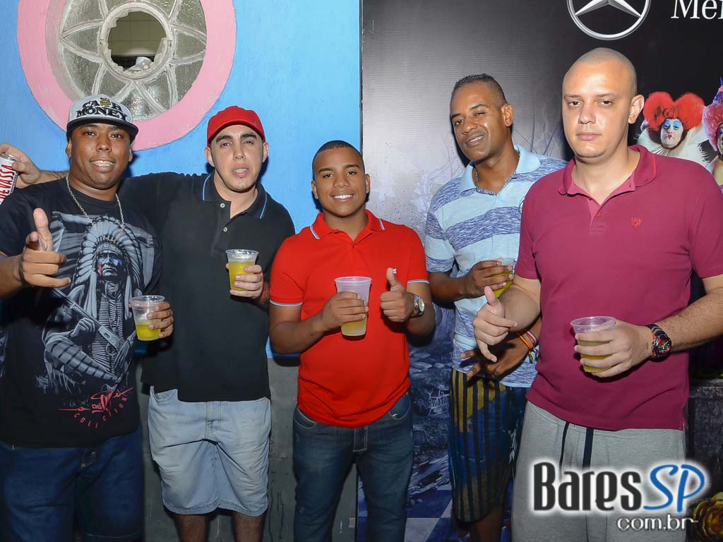 Ensaios da Escola de Samba Rosas de Ouro para o Carnaval de São Paulo 2015 Ensaios da Escola de Samba Rosas de Ouro para o Carnaval de São Paulo 2015