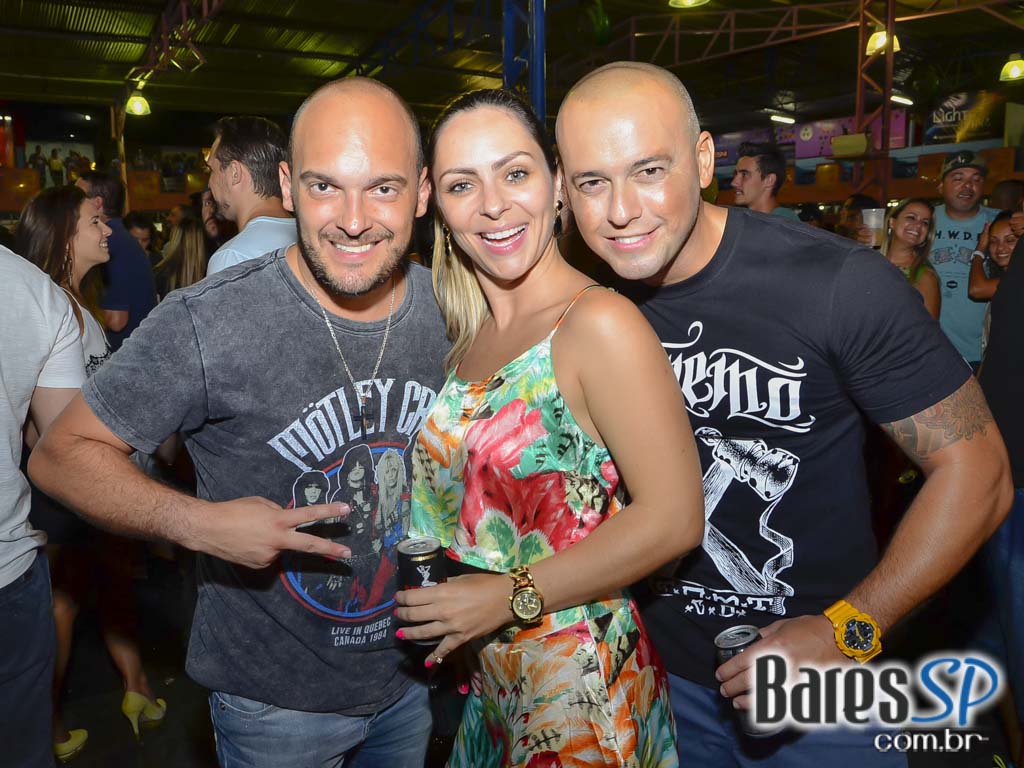 Ensaios da Escola de Samba Rosas de Ouro para o Carnaval de São Paulo 2015 Ensaios da Escola de Samba Rosas de Ouro para o Carnaval de São Paulo 2015