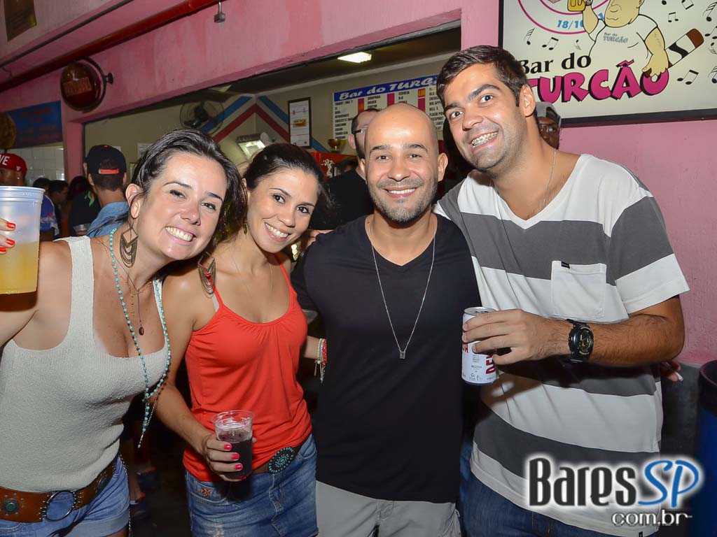Ensaios da Escola de Samba Rosas de Ouro para o Carnaval de São Paulo 2015 Ensaios da Escola de Samba Rosas de Ouro para o Carnaval de São Paulo 2015