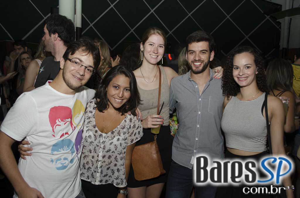 Bloco do Sargento Pimenta se apresentou no Cine Joia em São Paulo Bloco do Sargento Pimenta se apresentou no Cine Joia em São Paulo