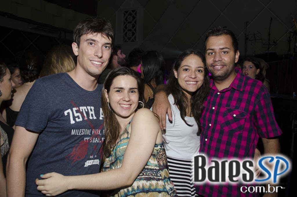 Bloco do Sargento Pimenta se apresentou no Cine Joia em São Paulo Bloco do Sargento Pimenta se apresentou no Cine Joia em São Paulo