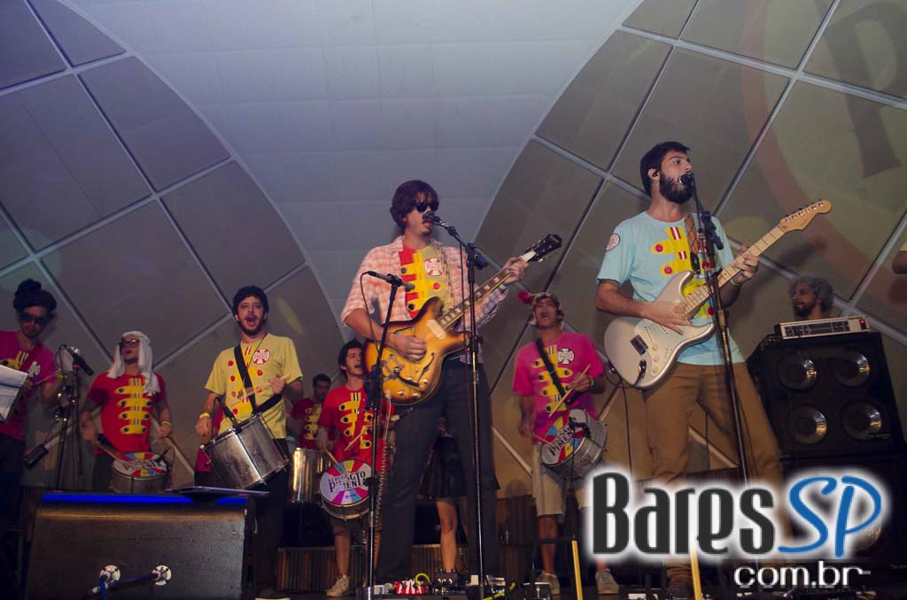 Bloco do Sargento Pimenta se apresentou no Cine Joia em São Paulo Bloco do Sargento Pimenta se apresentou no Cine Joia em São Paulo