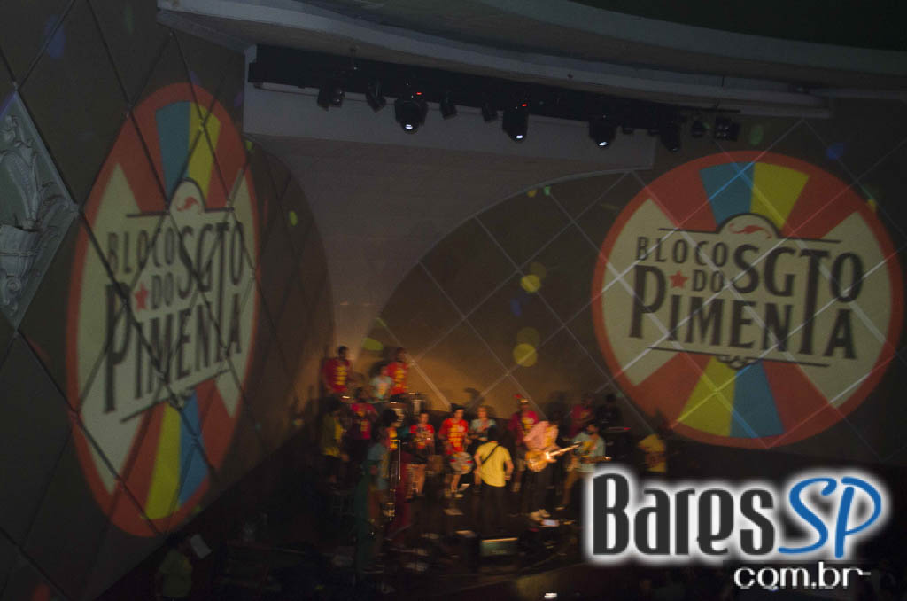 Bloco do Sargento Pimenta se apresentou no Cine Joia em São Paulo Bloco do Sargento Pimenta se apresentou no Cine Joia em São Paulo
