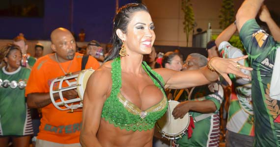 Ensaios da Escola de Samba X-9 Paulistana para o Carnaval de São Paulo 2015