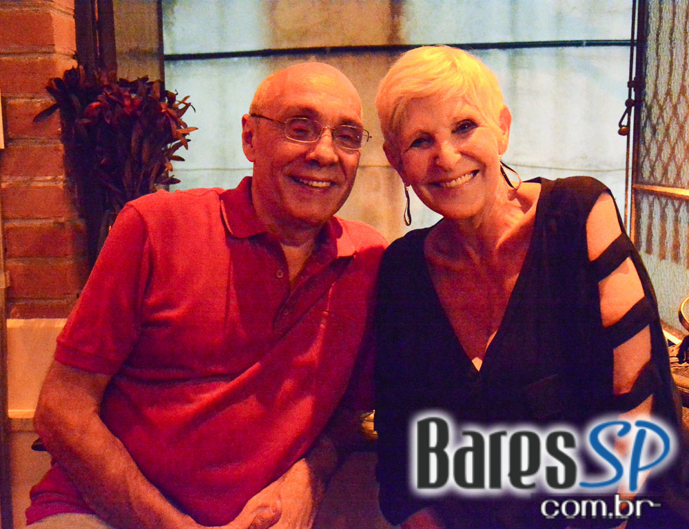 Drosophyla Bar ofereceu happy hour descontraído que animou a noite de sexta-feira Drosophyla Bar ofereceu happy hour descontraído que animou a noite de sexta-feira