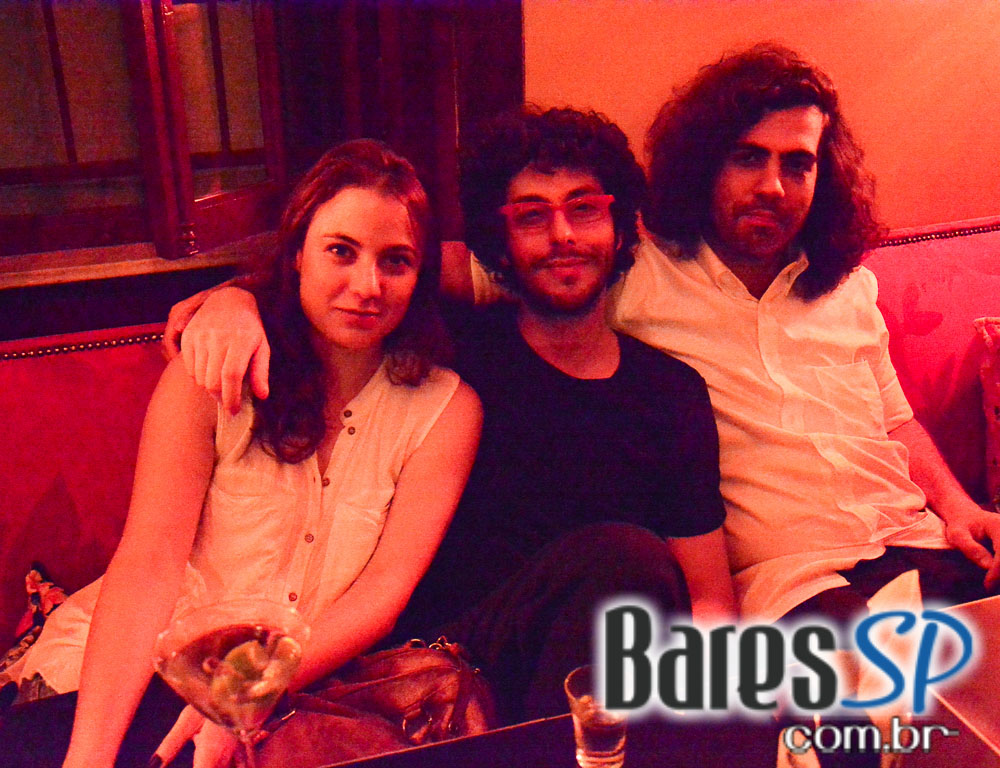 Drosophyla Bar ofereceu happy hour descontraído que animou a noite de sexta-feira Drosophyla Bar ofereceu happy hour descontraído que animou a noite de sexta-feira