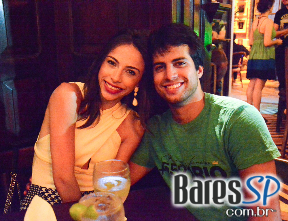 Drosophyla Bar ofereceu happy hour descontraído que animou a noite de sexta-feira Drosophyla Bar ofereceu happy hour descontraído que animou a noite de sexta-feira