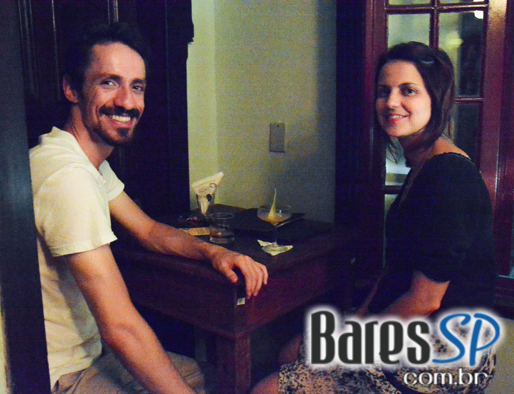 Drosophyla Bar ofereceu happy hour descontraído que animou a noite de sexta-feira Drosophyla Bar ofereceu happy hour descontraído que animou a noite de sexta-feira