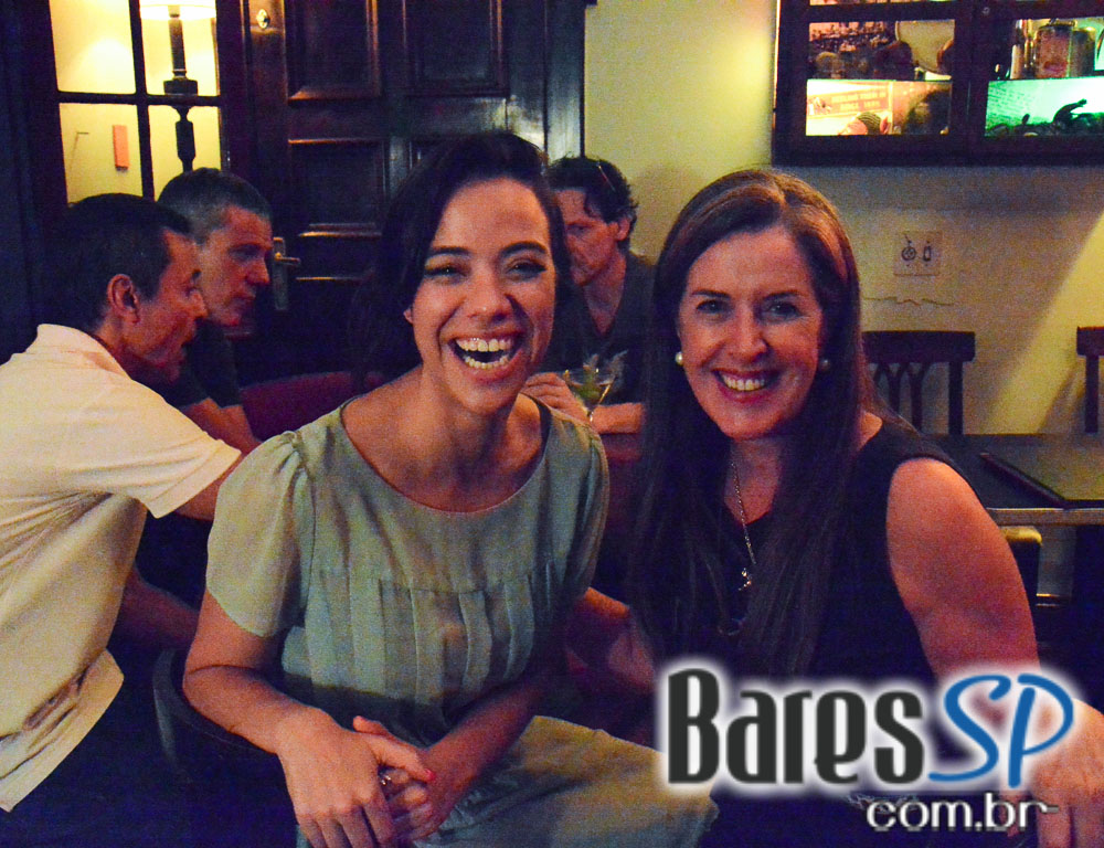 Drosophyla Bar ofereceu happy hour descontraído que animou a noite de sexta-feira Drosophyla Bar ofereceu happy hour descontraído que animou a noite de sexta-feira