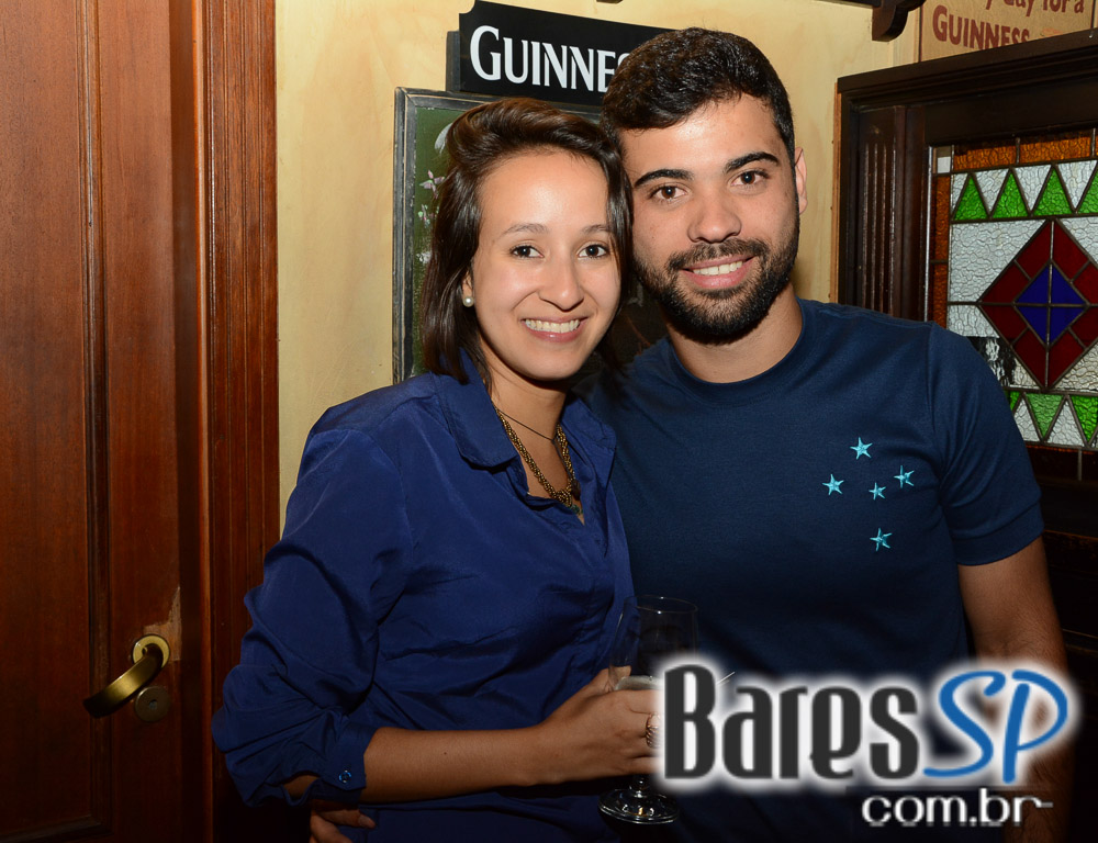 All Black embalou a noite com o melhor do pop rock nacional e internacional com a banda Remake All Black embalou a noite com o melhor do pop rock nacional e internacional com a banda Remake