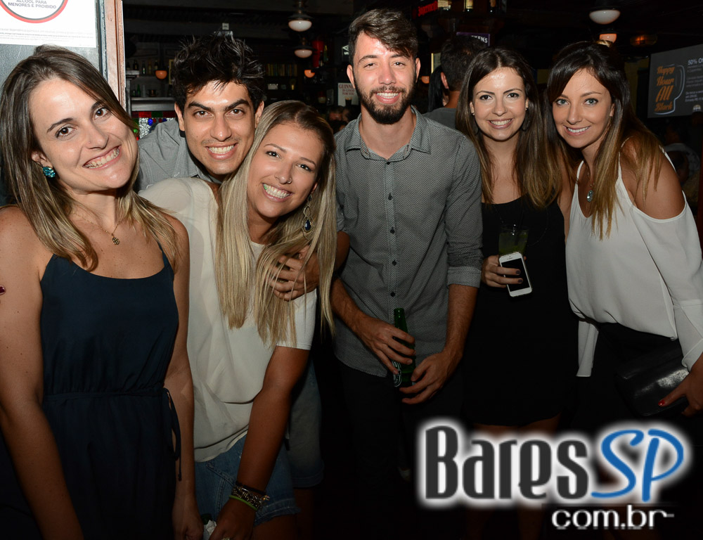 All Black embalou a noite com o melhor do pop rock nacional e internacional com a banda Remake All Black embalou a noite com o melhor do pop rock nacional e internacional com a banda Remake