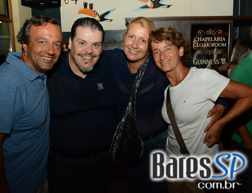 All Black embalou a noite com o melhor do pop rock nacional e internacional com a banda Remake All Black embalou a noite com o melhor do pop rock nacional e internacional com a banda Remake