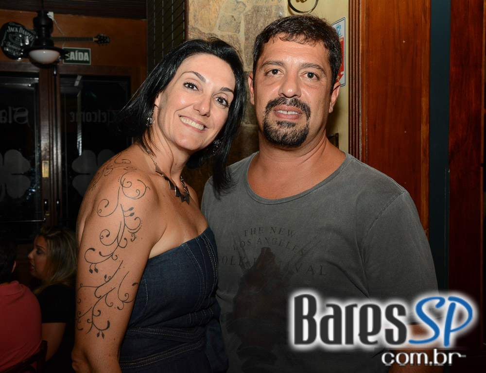 All Black embalou a noite com o melhor do pop rock nacional e internacional com a banda Remake All Black embalou a noite com o melhor do pop rock nacional e internacional com a banda Remake