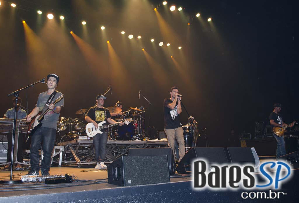 Julian Marley e The Wailers Band Reunion se apresentaram no Espaço das Américas Julian Marley e The Wailers Band Reunion se apresentaram no Espaço das Américas