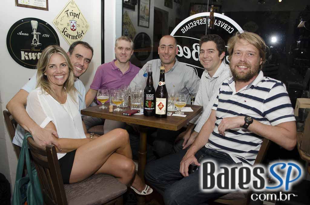 Happy Hour descontraído e animado com degustação de cerveja aconteceu no Let´s Beer Happy Hour descontraído e animado com degustação de cerveja aconteceu no Let´s Beer