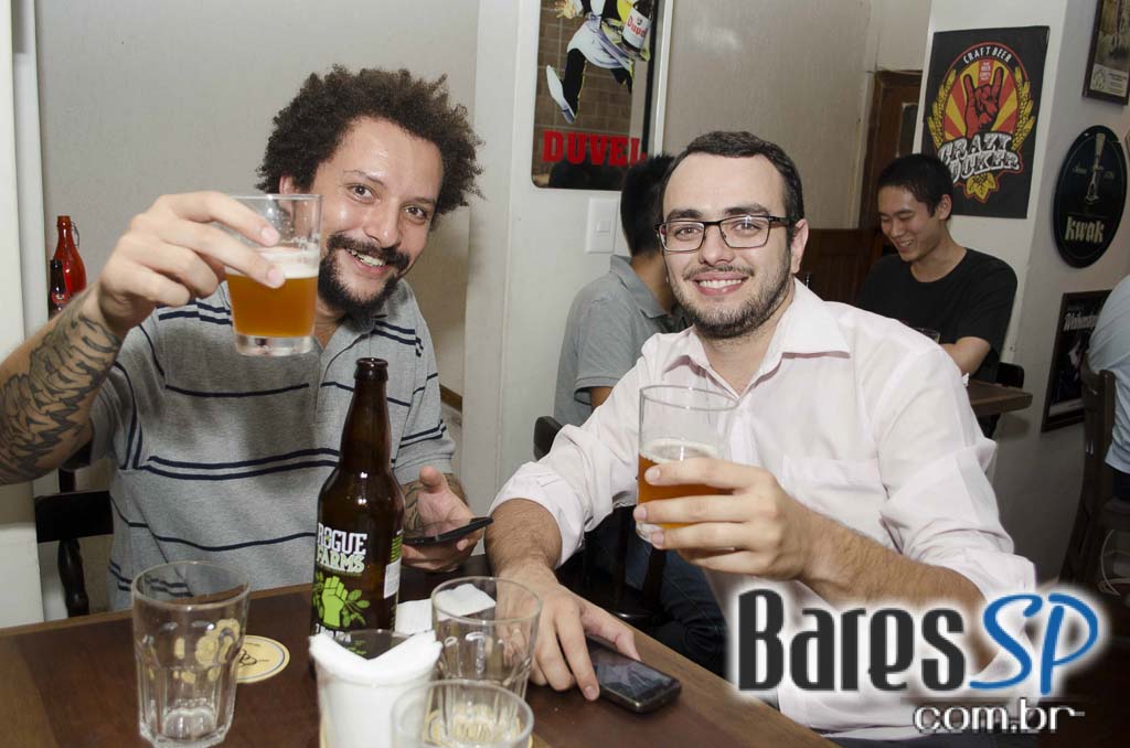 Happy Hour descontraído e animado com degustação de cerveja aconteceu no Let´s Beer Happy Hour descontraído e animado com degustação de cerveja aconteceu no Let´s Beer