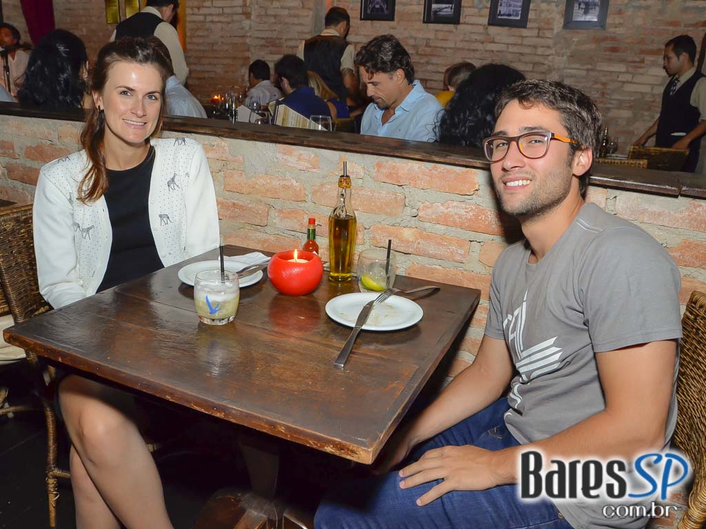 Les Serges se apresentou nesta quinta-feira no palco do Madeleine Les Serges se apresentou nesta quinta-feira no palco do Madeleine