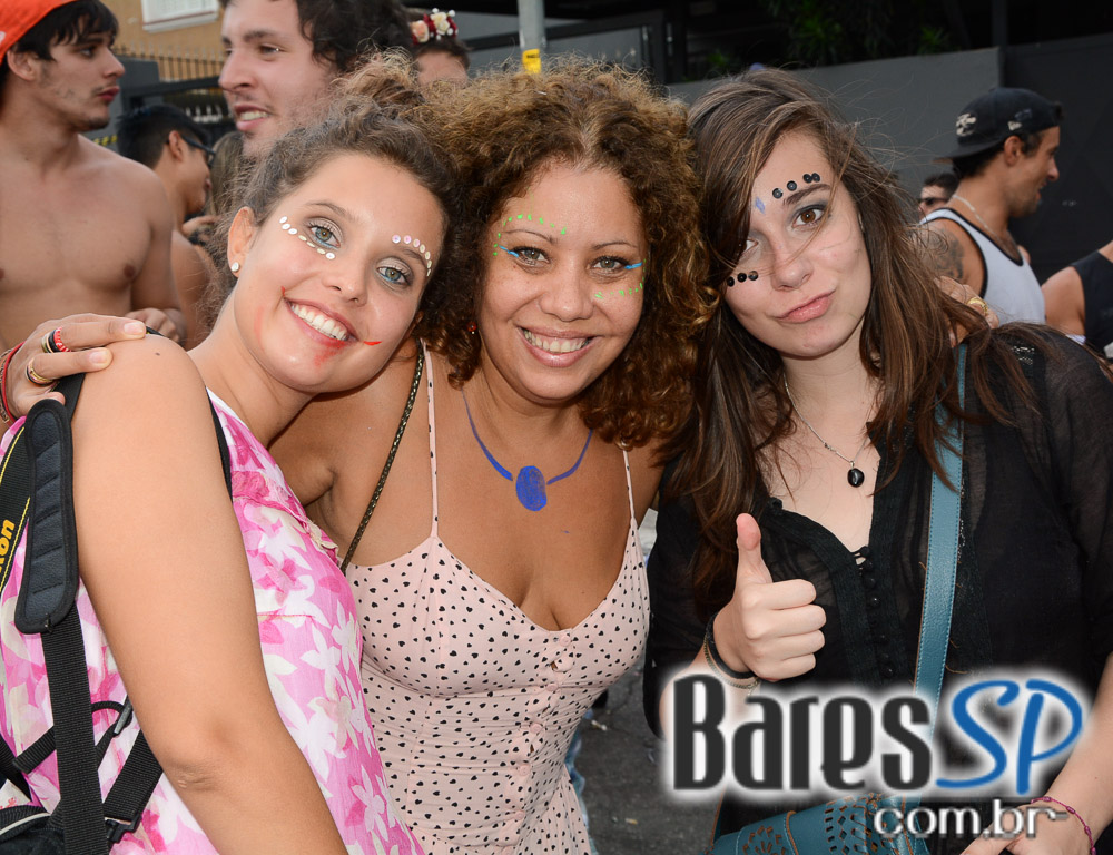 Bloco Unidos da Ressaca do Diabo na Vila Mariana Bloco Unidos da Ressaca do Diabo na Vila Mariana