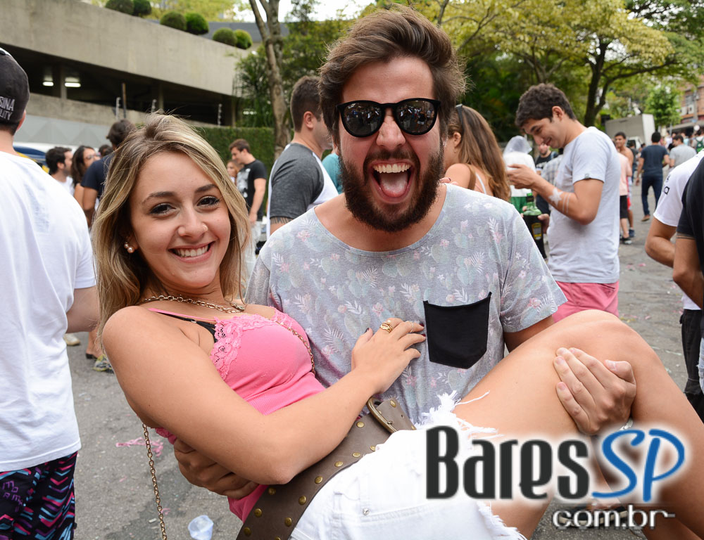 Bloco Unidos da Ressaca do Diabo na Vila Mariana Bloco Unidos da Ressaca do Diabo na Vila Mariana