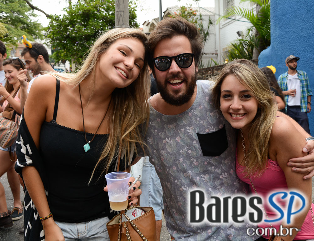 Bloco Unidos da Ressaca do Diabo na Vila Mariana Bloco Unidos da Ressaca do Diabo na Vila Mariana