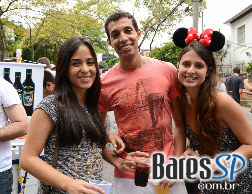 Bloco Unidos da Ressaca do Diabo na Vila Mariana Bloco Unidos da Ressaca do Diabo na Vila Mariana