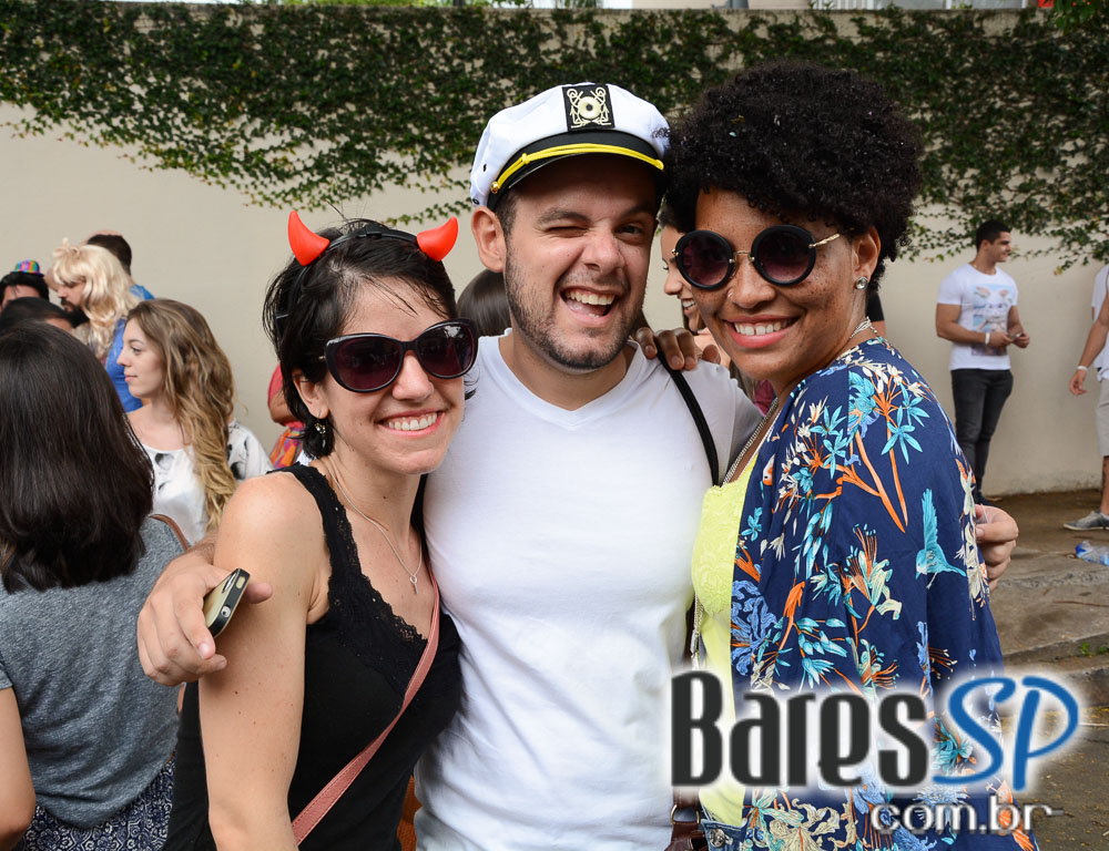 Bloco Unidos da Ressaca do Diabo na Vila Mariana Bloco Unidos da Ressaca do Diabo na Vila Mariana