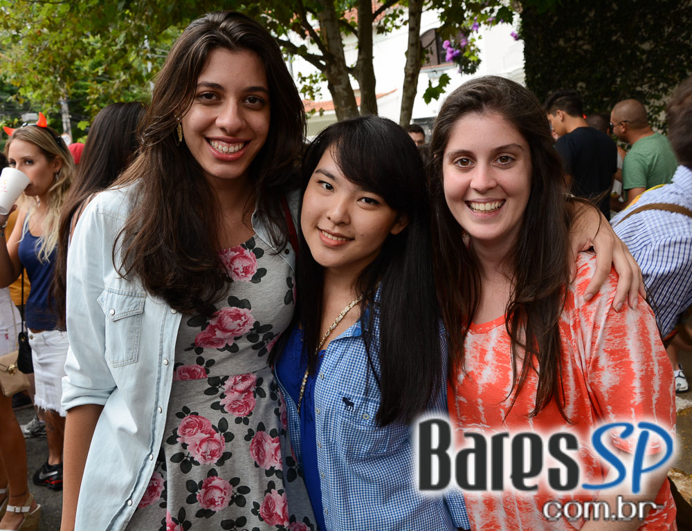 Bloco Unidos da Ressaca do Diabo na Vila Mariana Bloco Unidos da Ressaca do Diabo na Vila Mariana