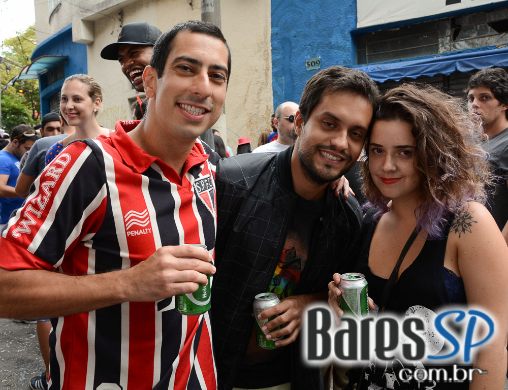 Bloco Unidos da Ressaca do Diabo na Vila Mariana Bloco Unidos da Ressaca do Diabo na Vila Mariana