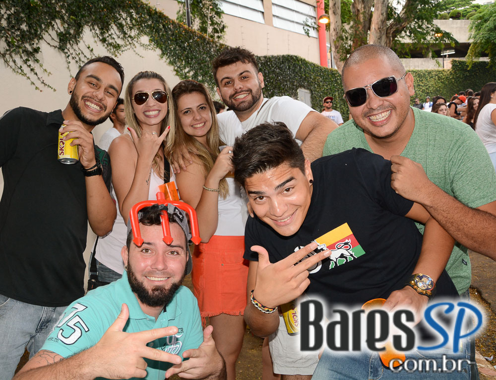 Bloco Unidos da Ressaca do Diabo na Vila Mariana Bloco Unidos da Ressaca do Diabo na Vila Mariana