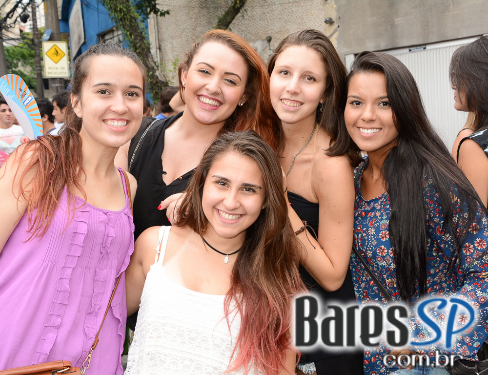 Bloco Unidos da Ressaca do Diabo na Vila Mariana Bloco Unidos da Ressaca do Diabo na Vila Mariana