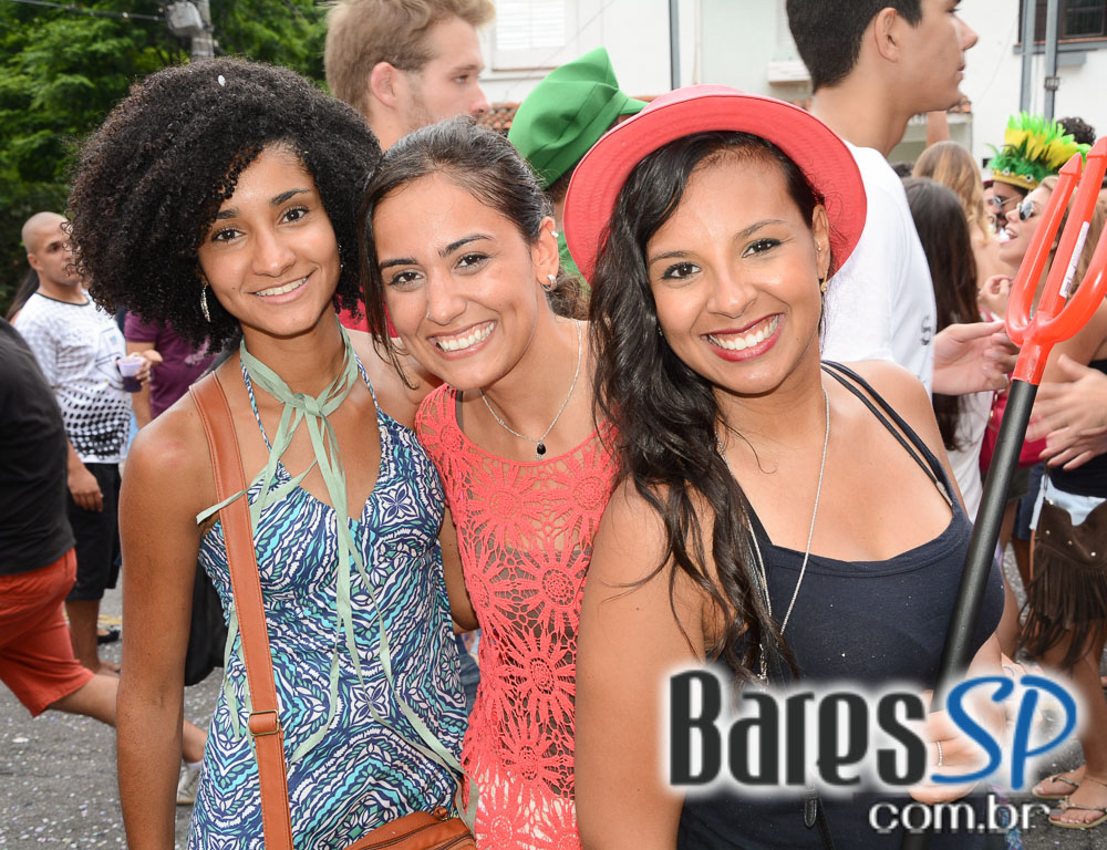 Bloco Unidos da Ressaca do Diabo na Vila Mariana Bloco Unidos da Ressaca do Diabo na Vila Mariana