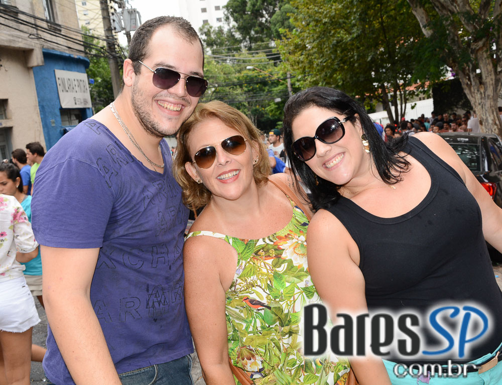 Bloco Unidos da Ressaca do Diabo na Vila Mariana Bloco Unidos da Ressaca do Diabo na Vila Mariana