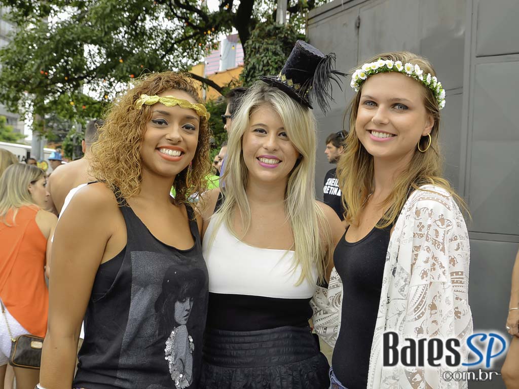 Bloco Me Viu Mentiu - O Bloco mais bonito do Brasil na Casa 92 Bloco Me Viu Mentiu - O Bloco mais bonito do Brasil na Casa 92