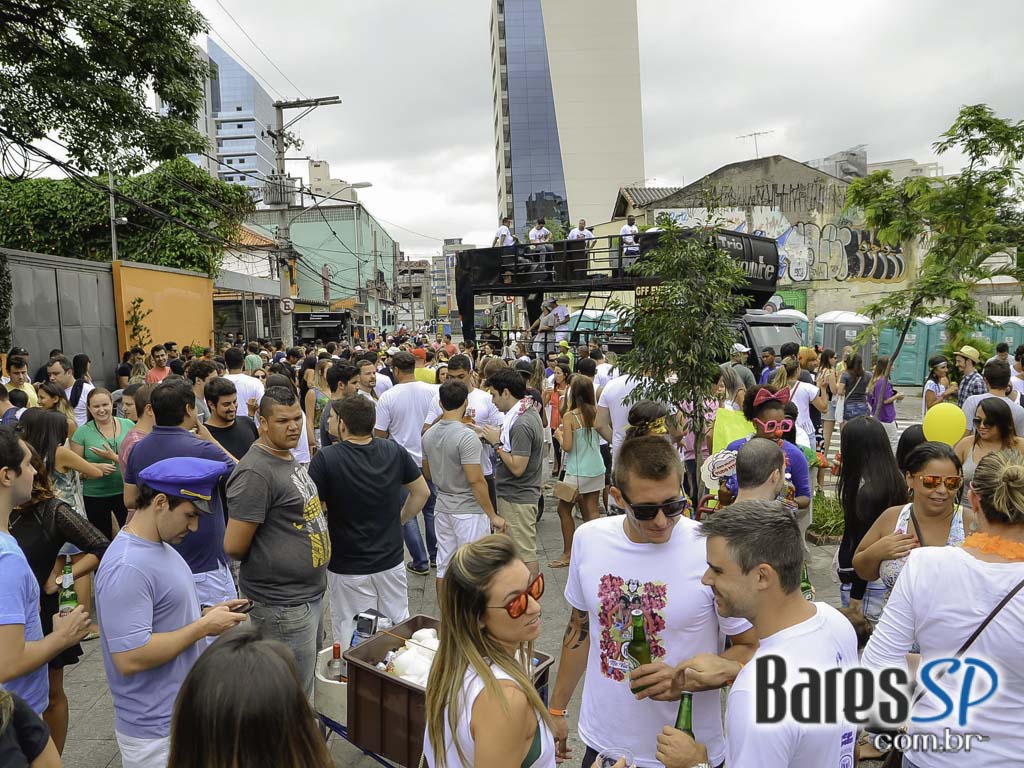 Bloco Me Viu Mentiu - O Bloco mais bonito do Brasil na Casa 92 Bloco Me Viu Mentiu - O Bloco mais bonito do Brasil na Casa 92