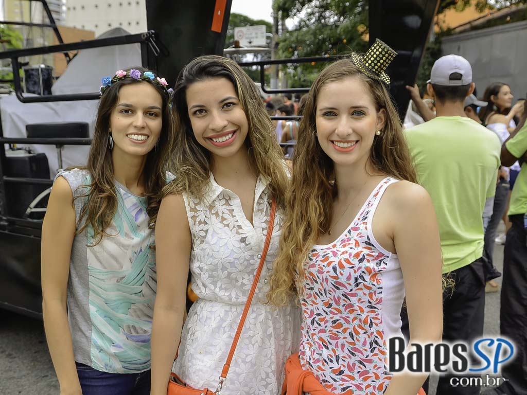 Bloco Me Viu Mentiu - O Bloco mais bonito do Brasil na Casa 92 Bloco Me Viu Mentiu - O Bloco mais bonito do Brasil na Casa 92