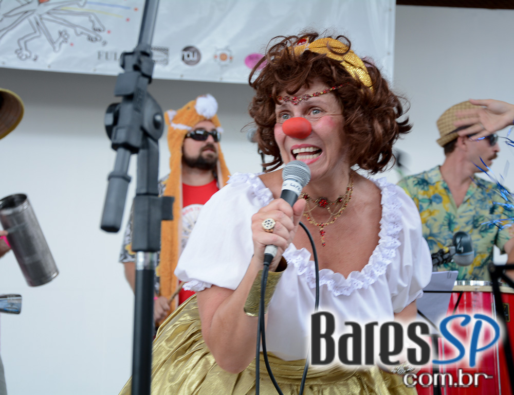 Bloco de Carnaval Nóis Trupica Mais Não Cai promoveu Concurso de Marchinhas neste sábado na Praça Victor Civita Bloco de Carnaval Nóis Trupica Mais Não Cai promoveu Concurso de Marchinhas neste sábado na Praça Victor Civita